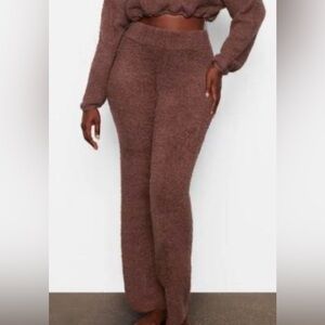 SKIMS Teddy Joggers S/M Plush Fleece Cozy Lounge Athleisure TikTok Viral Comfy